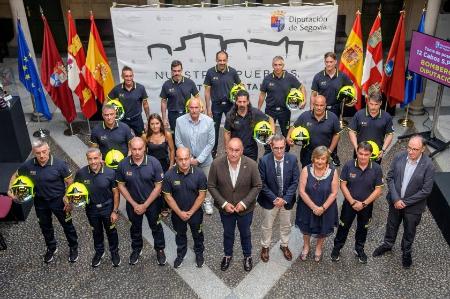 Imagen La Diputación de Segovia celebra el acto de toma posesión de once cabos del Servicio de Prevención y Extinción de Incendios y Salvamento